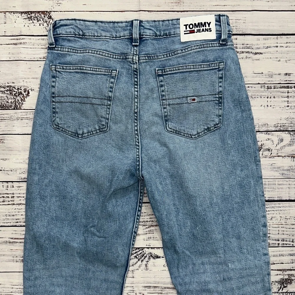 Tommy Hilfiger Julie Ultra High Rise Distressed Jeans Sz.‎ 30